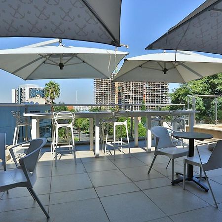 304 Sandton Skye Йоханнесбург Экстерьер фото