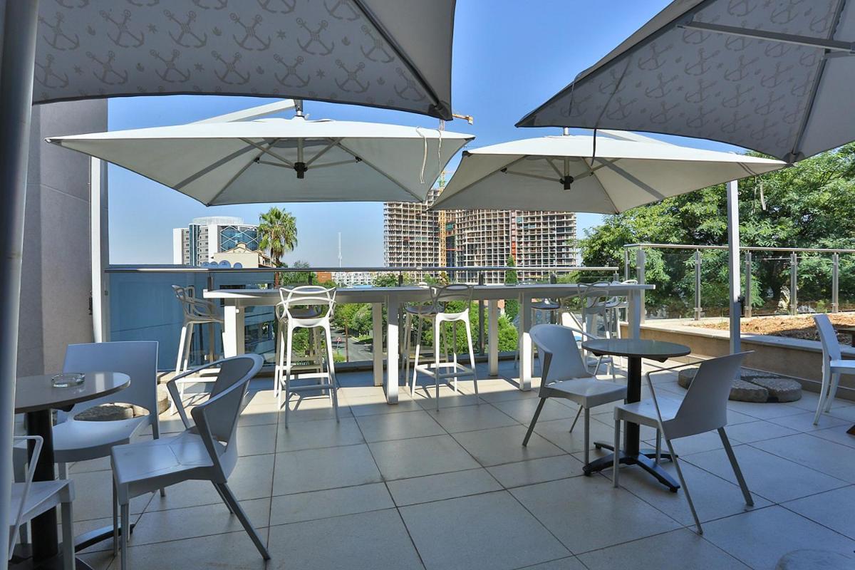 304 Sandton Skye Йоханнесбург Экстерьер фото